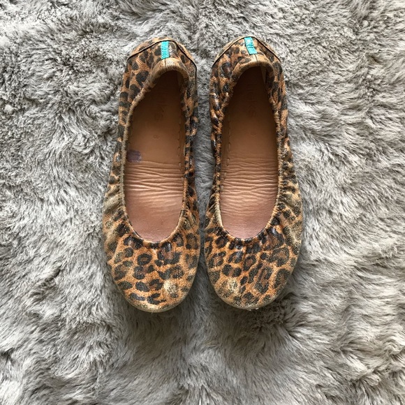SOLD Leopard Print Tieks Size 8 - Picture 2 of 5